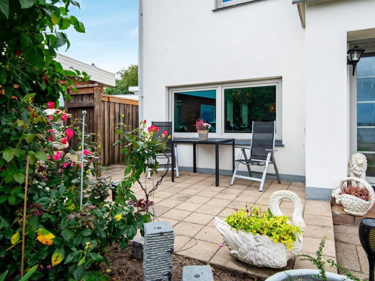 2 Person Holiday Home In Gr Sten Grasten Bagian luar foto